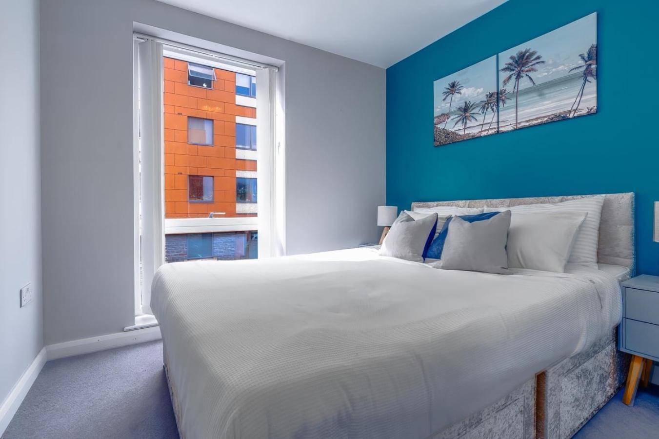 Luxury City Centre Apt With Garden View Apartament